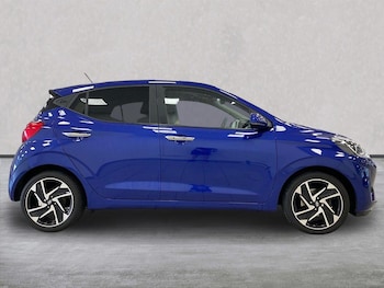 Used Hyundai i10 2023 for sale - 79395043: Photo