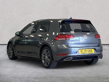 Used Volkswagen Golf 2019 for sale - 79115400: Photo