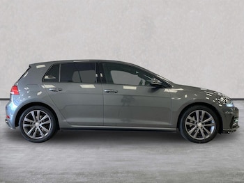 Used Volkswagen Golf 2019 for sale - 79115400: Photo