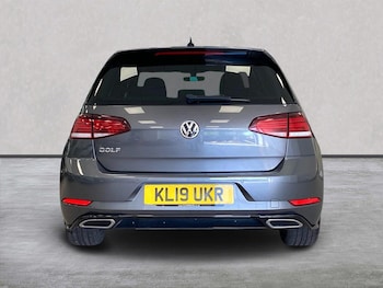 Used Volkswagen Golf 2019 for sale - 79115400: Photo