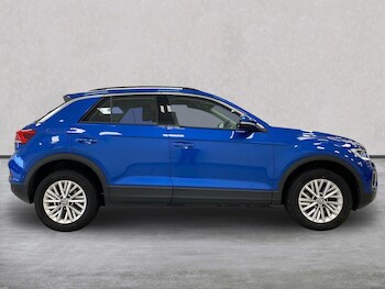 Used Volkswagen T-Roc 2022 for sale - 77487471: Photo