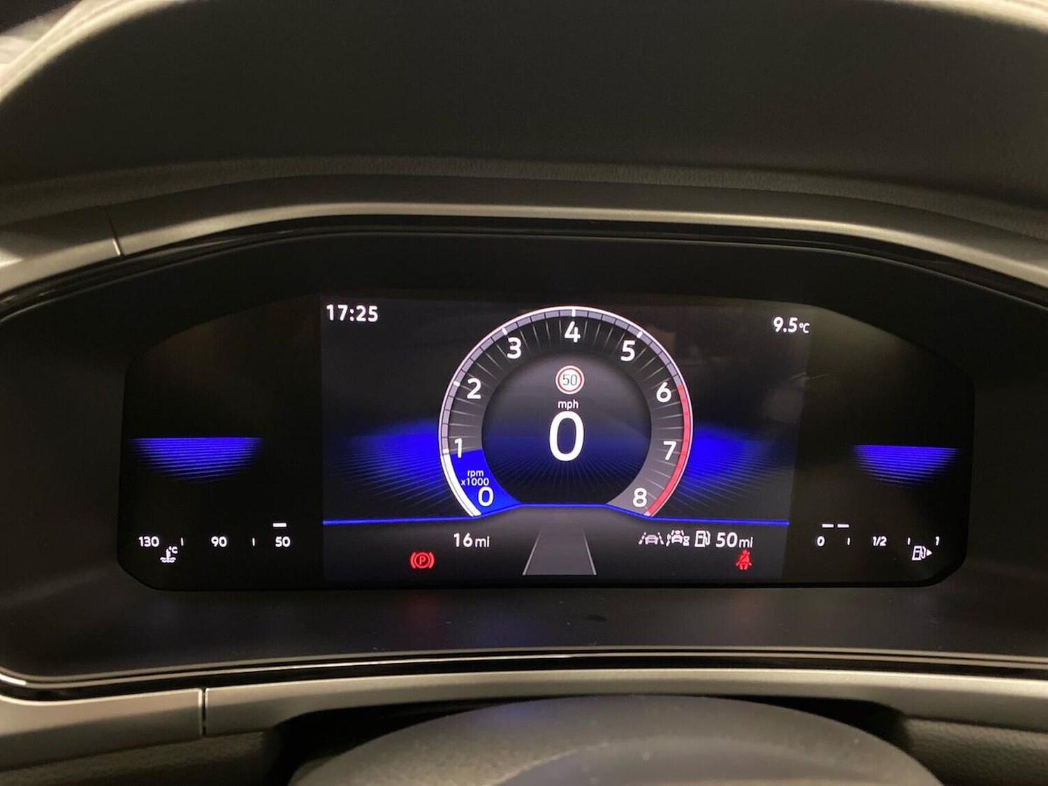 Used Volkswagen T-Roc 2026 for sale - 77701365: Photo 10