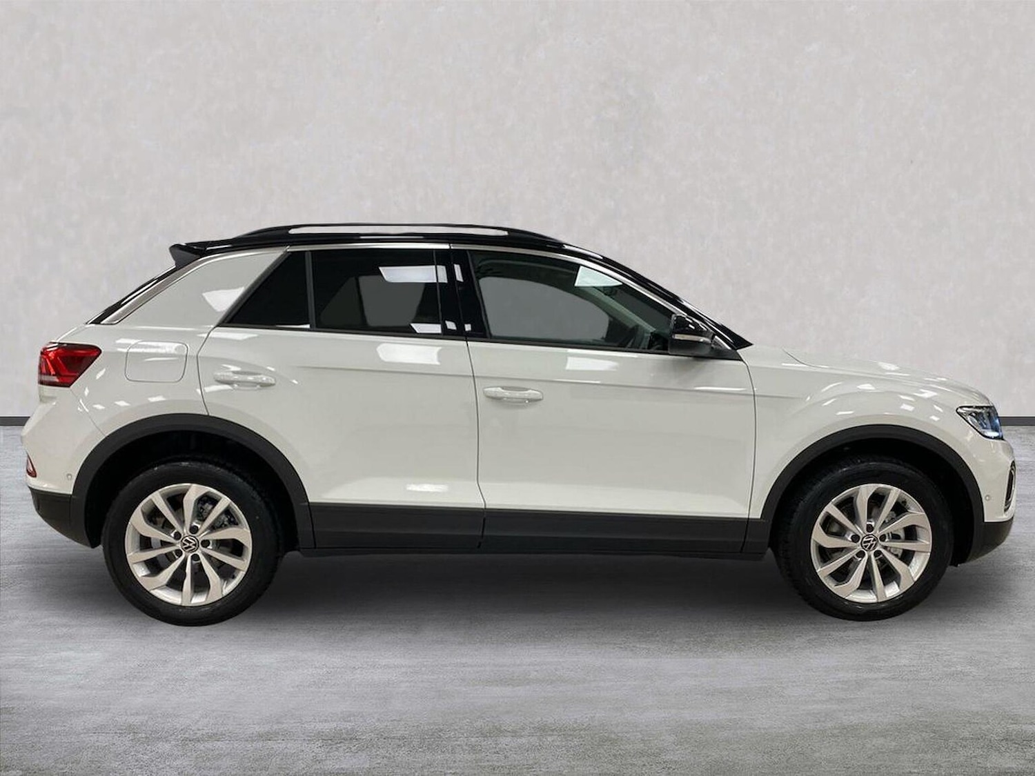 Used Volkswagen T-Roc 2026 for sale - 77701365: Photo 3