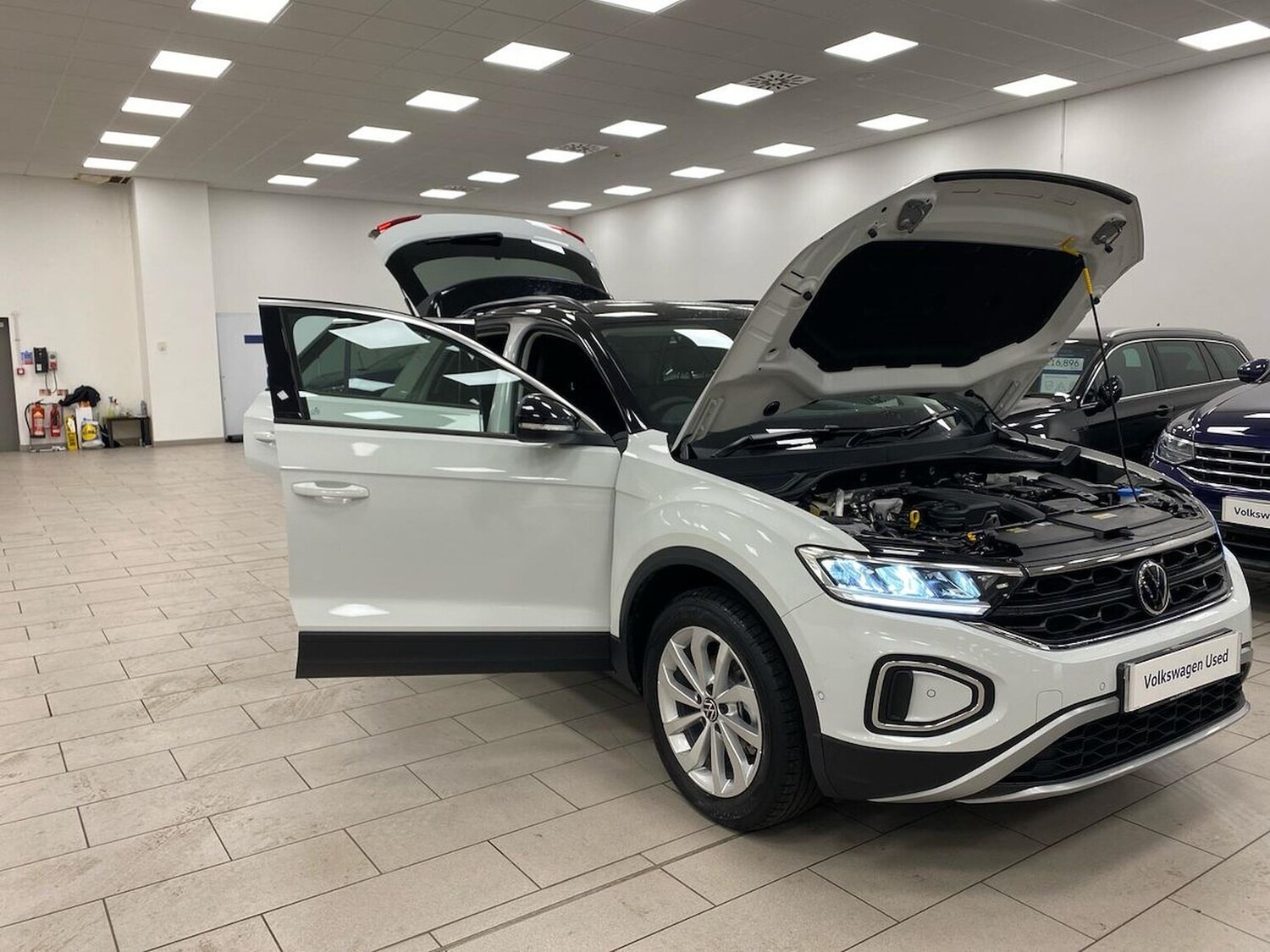 Used Volkswagen T-Roc 2026 for sale - 77701365: Photo 32