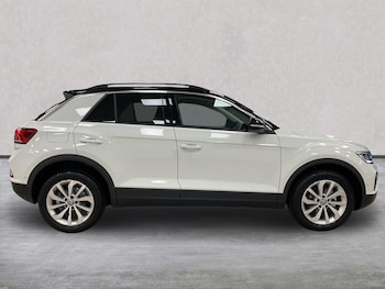 Used Volkswagen T-Roc 2026 for sale - 77701365: Photo