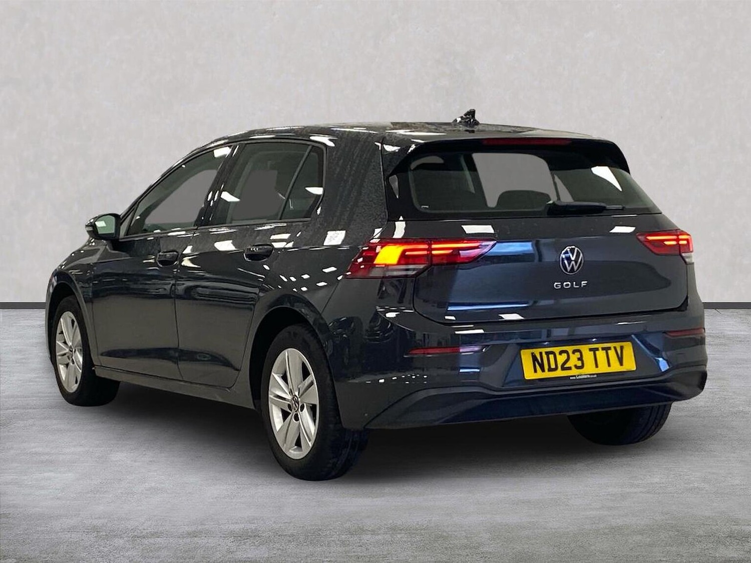 Used Volkswagen Golf 2023 for sale - 76571049: Photo 2