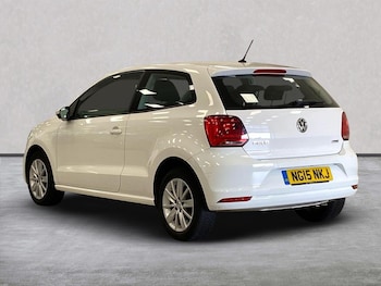 Used Volkswagen Polo 2015 for sale - 75957130: Photo