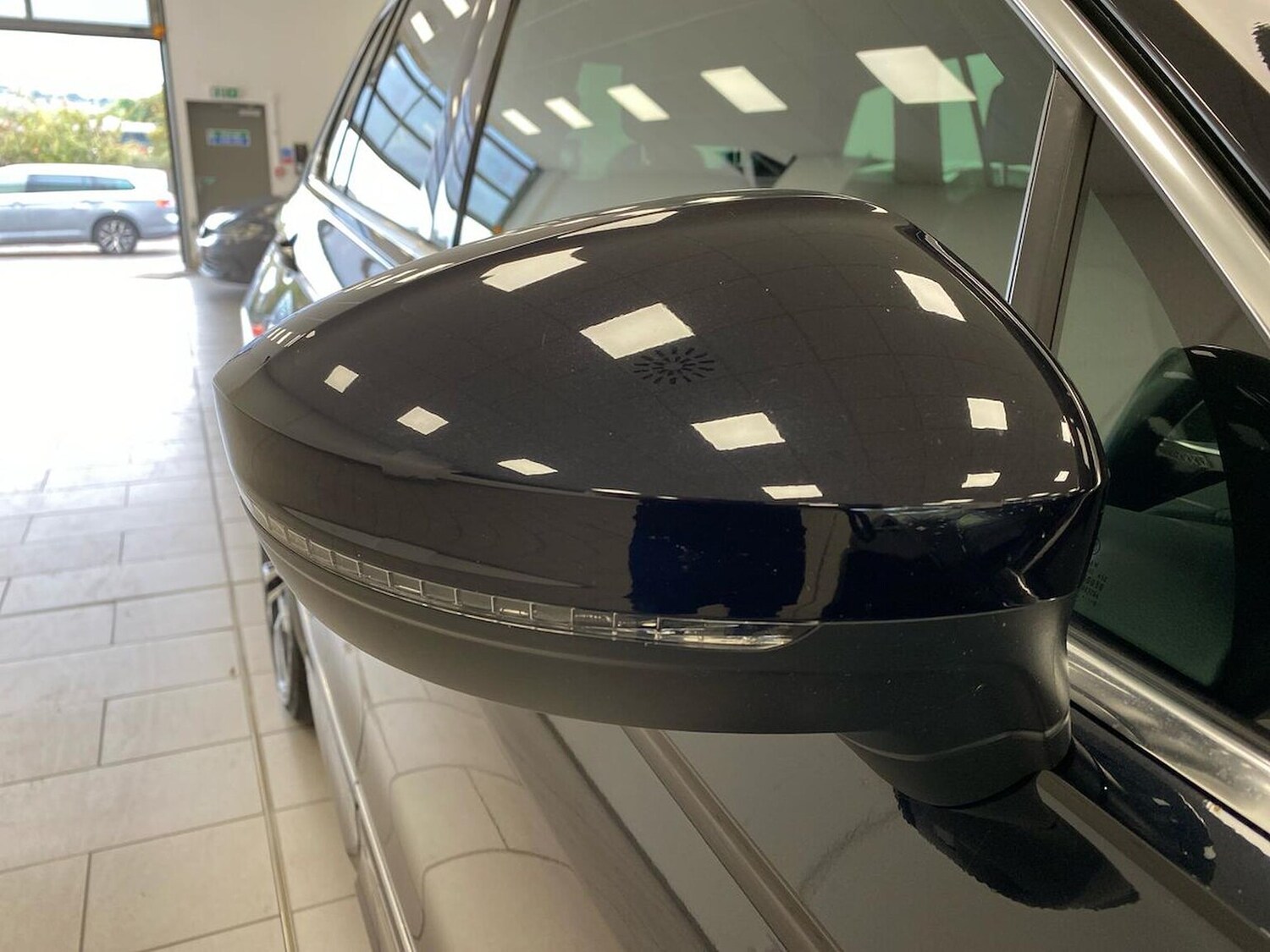Used Volkswagen Tiguan 2020 for sale - 76011084: Photo 32