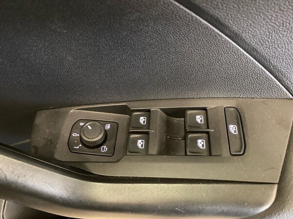 Used Volkswagen T-Cross 2022 for sale - 76268358: Photo 21