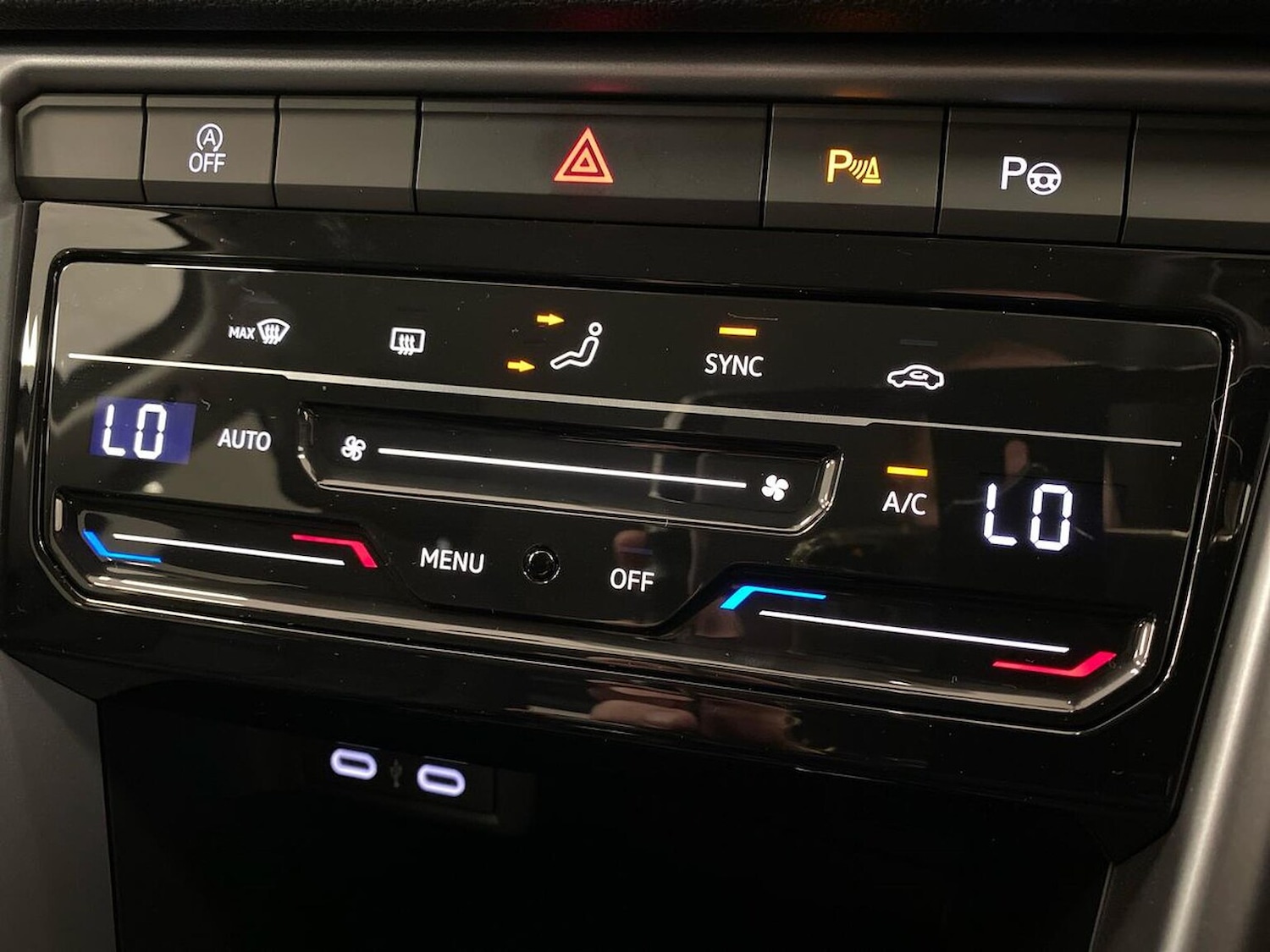 Used Volkswagen T-Roc 2025 for sale - 76719418: Photo 12