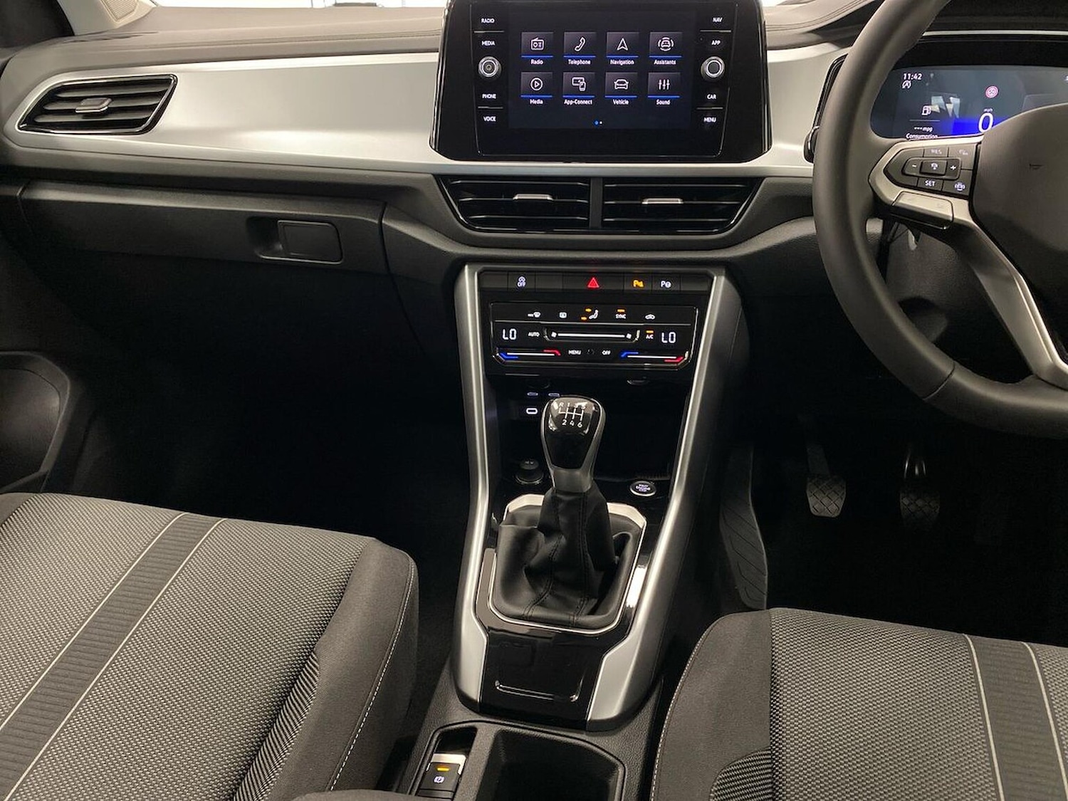 Used Volkswagen T-Roc 2025 for sale - 76719418: Photo 13