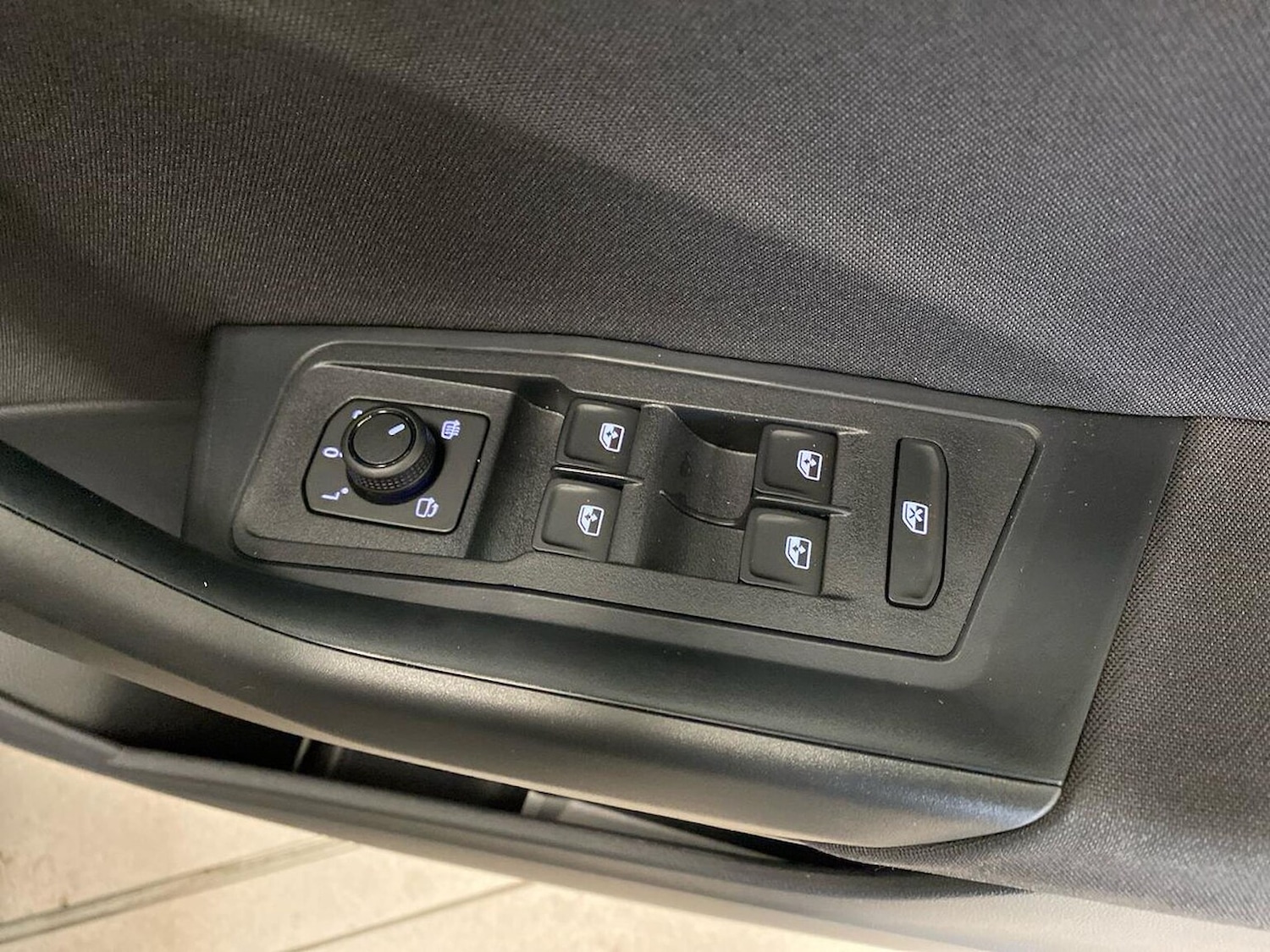 Used Volkswagen T-Roc 2025 for sale - 76719418: Photo 21