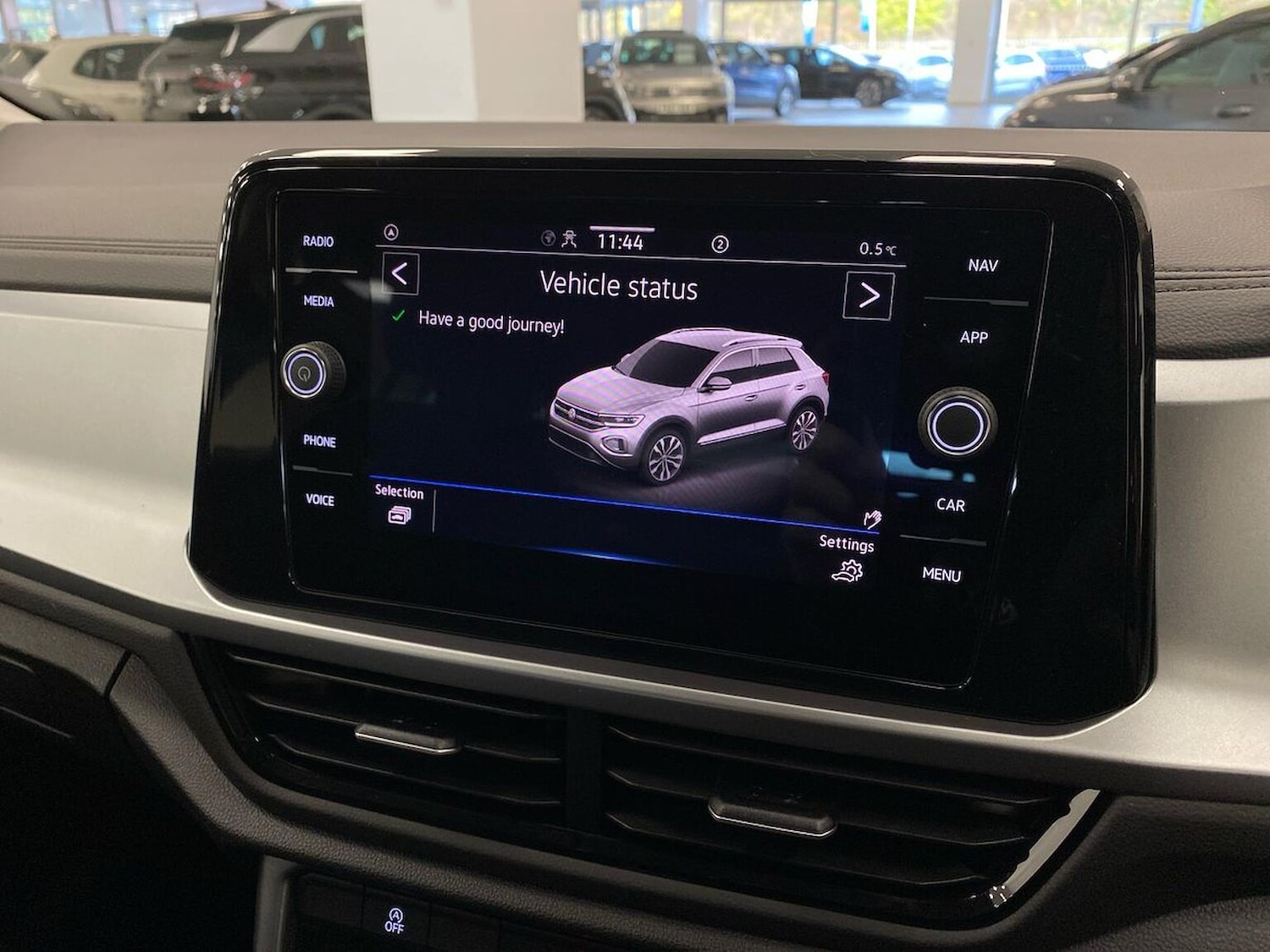 Used Volkswagen T-Roc 2025 for sale - 76719418: Photo 25