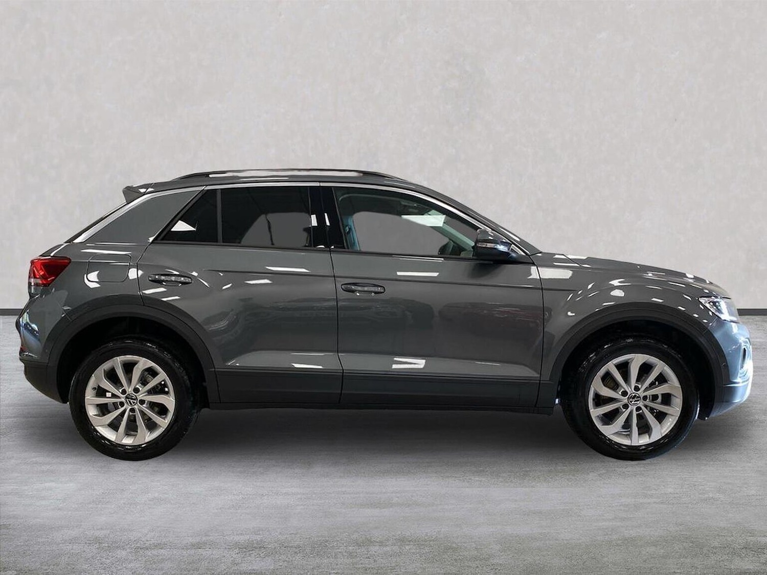 Used Volkswagen T-Roc 2025 for sale - 76719418: Photo 3