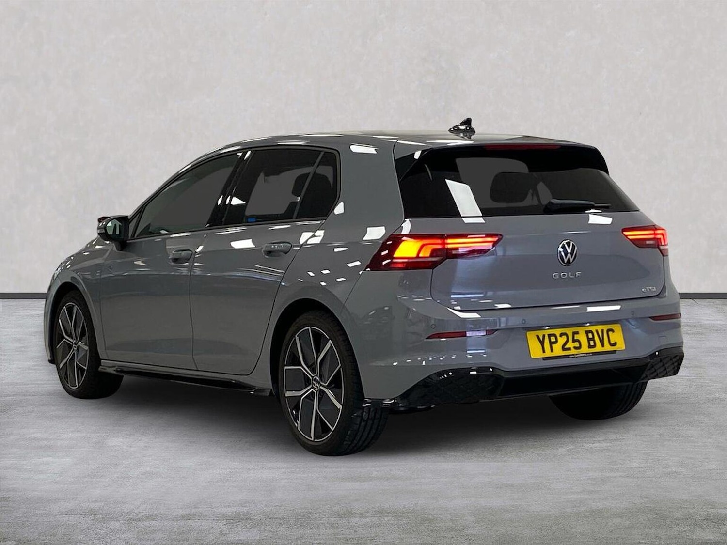 Used Volkswagen Golf 2025 for sale - 76268379: Photo 2