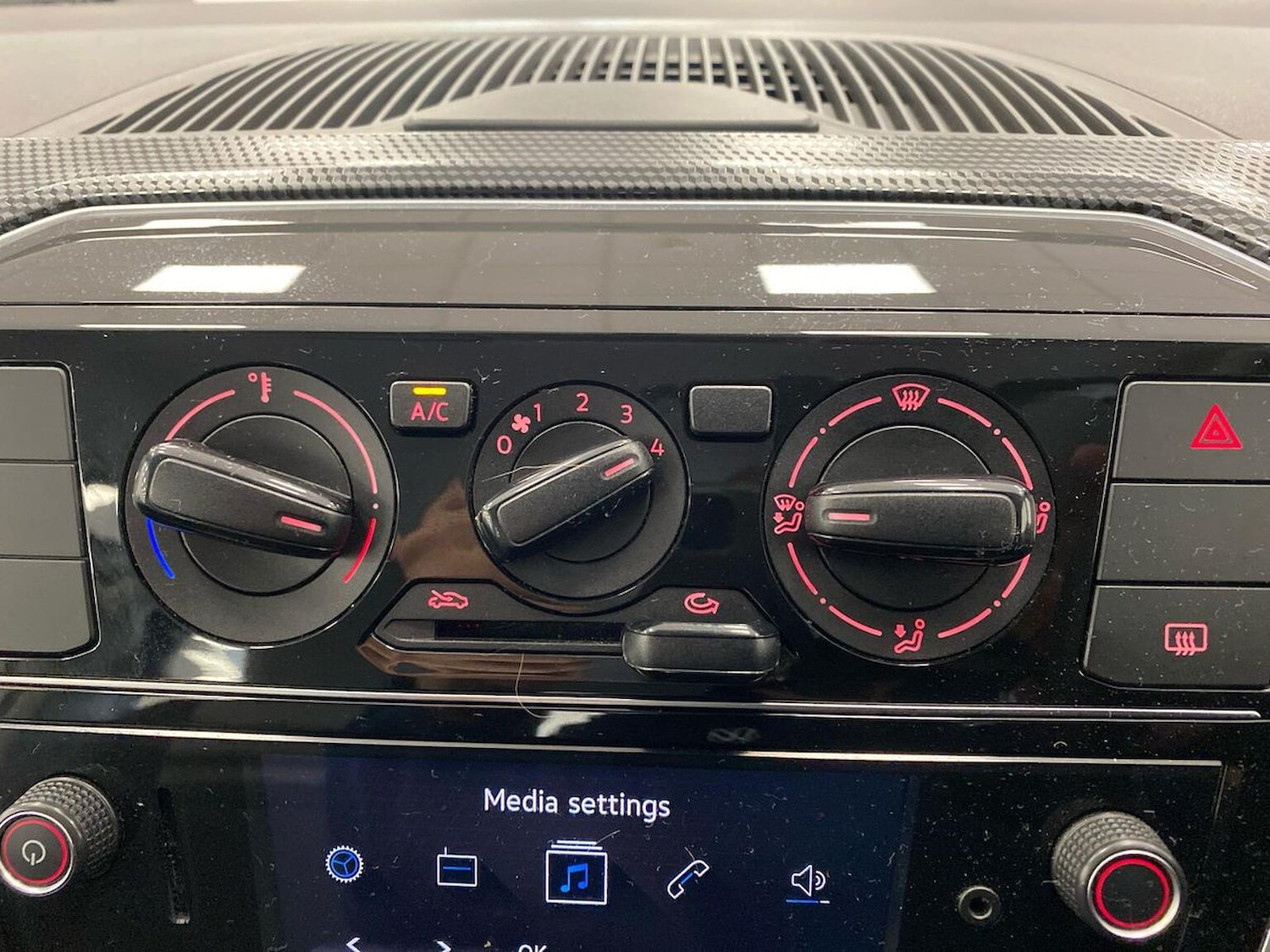 Used Volkswagen up! 2018 for sale - 76174212: Photo 12