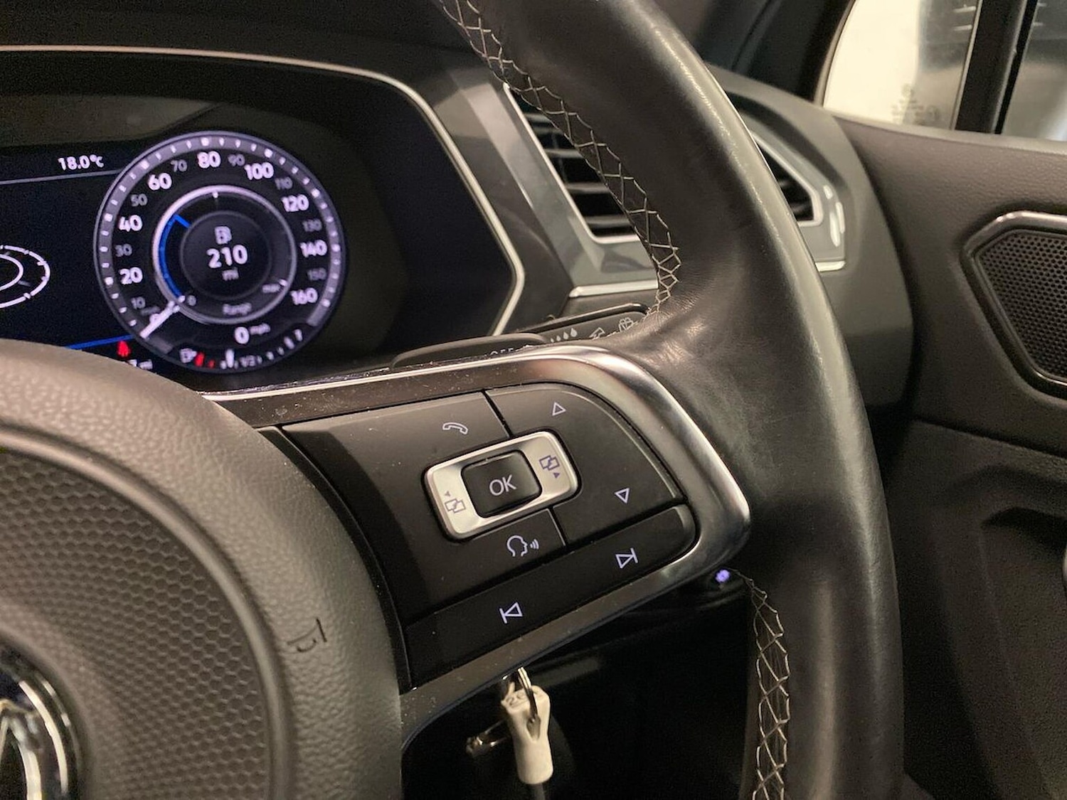 Used Volkswagen Tiguan 2017 for sale - 76142962: Photo 27