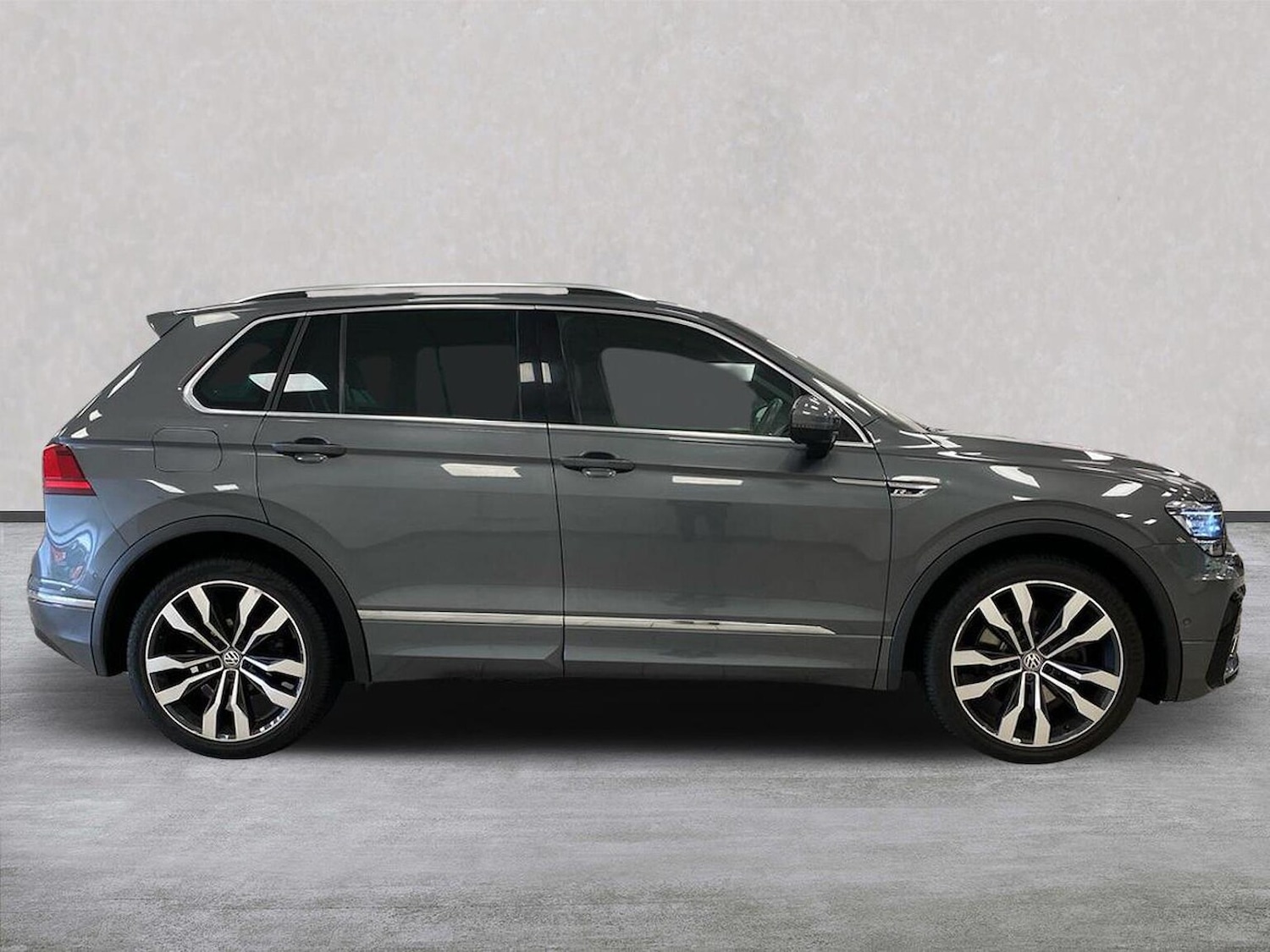 Used Volkswagen Tiguan 2017 for sale - 76142962: Photo 3