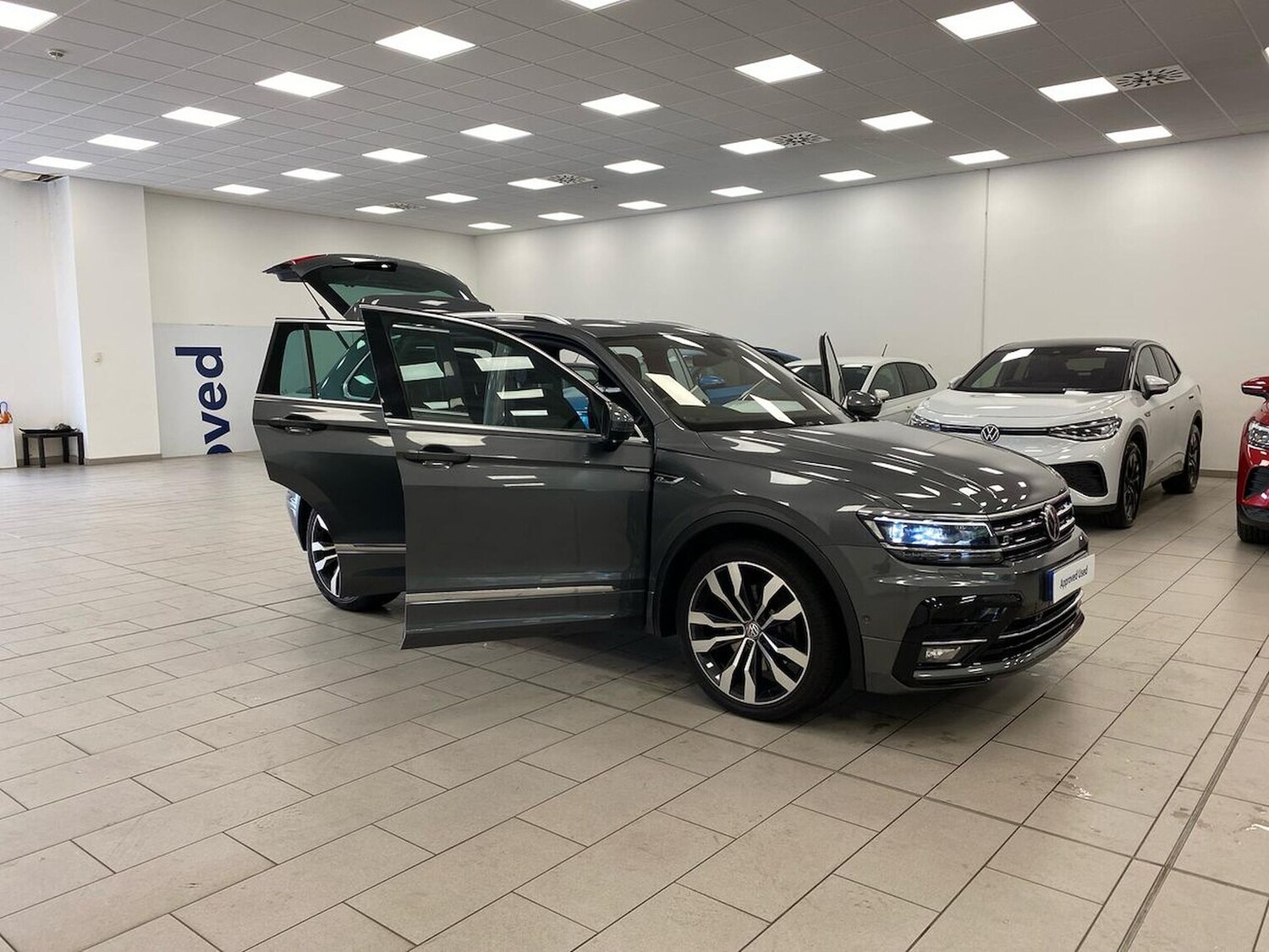 Used Volkswagen Tiguan 2017 for sale - 76142962: Photo 38