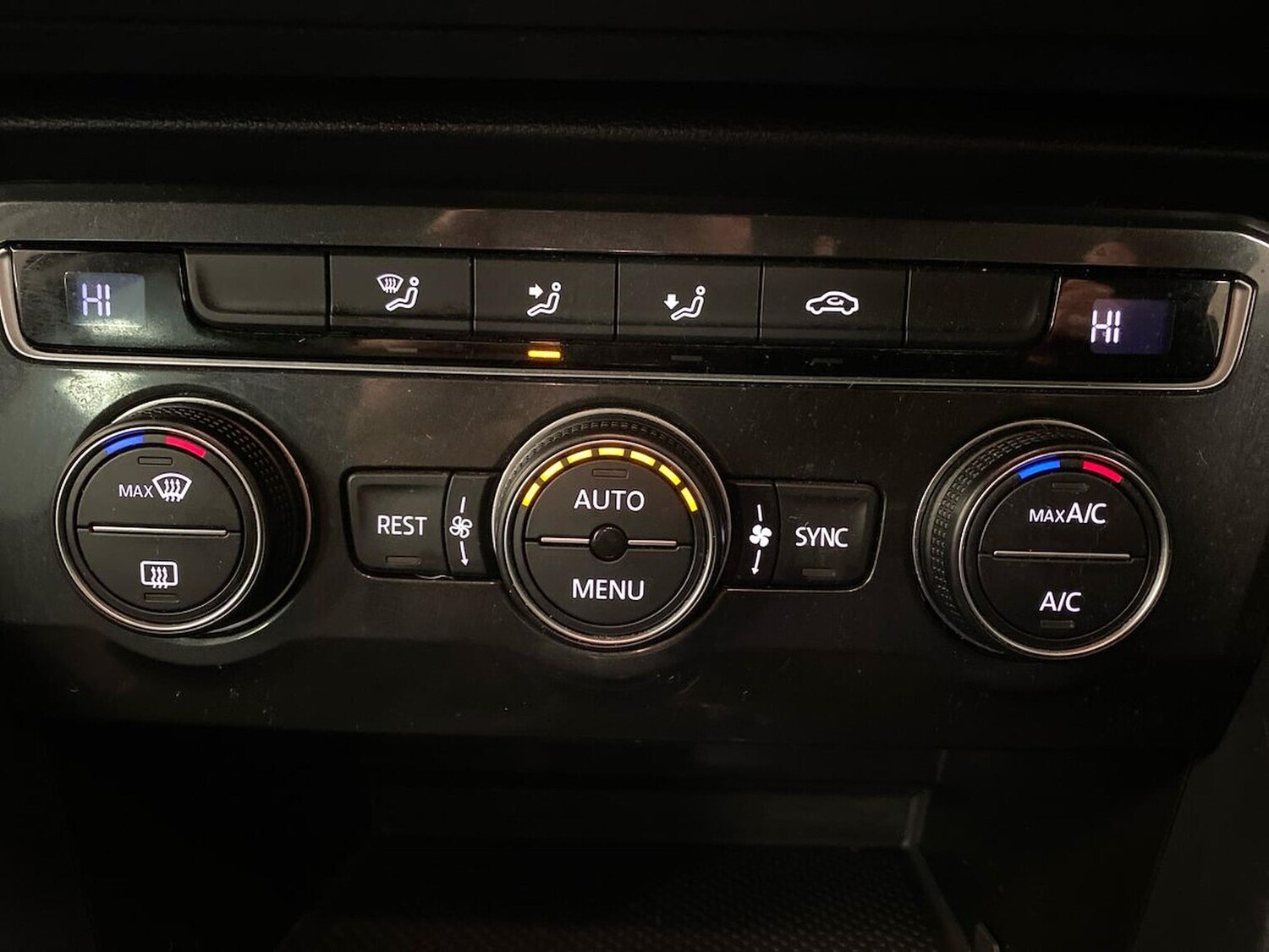 Used Volkswagen Tiguan 2017 for sale - 76310150: Photo 12