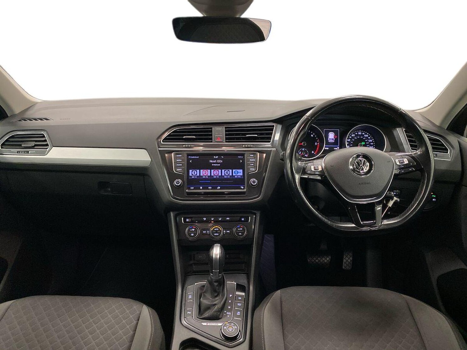 Used Volkswagen Tiguan 2017 for sale - 76310150: Photo 8