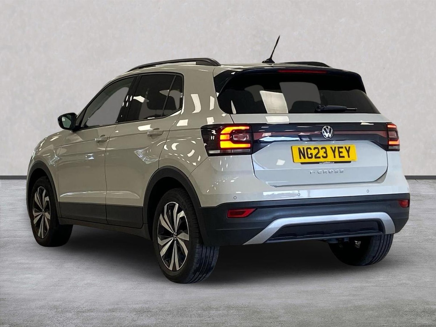 Used Volkswagen T-Cross 2023 for sale - 78194591: Photo 2