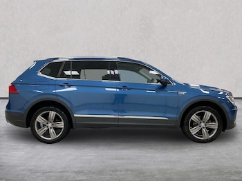 Used Volkswagen Tiguan Allspace 2021 for sale - 76951206: Photo