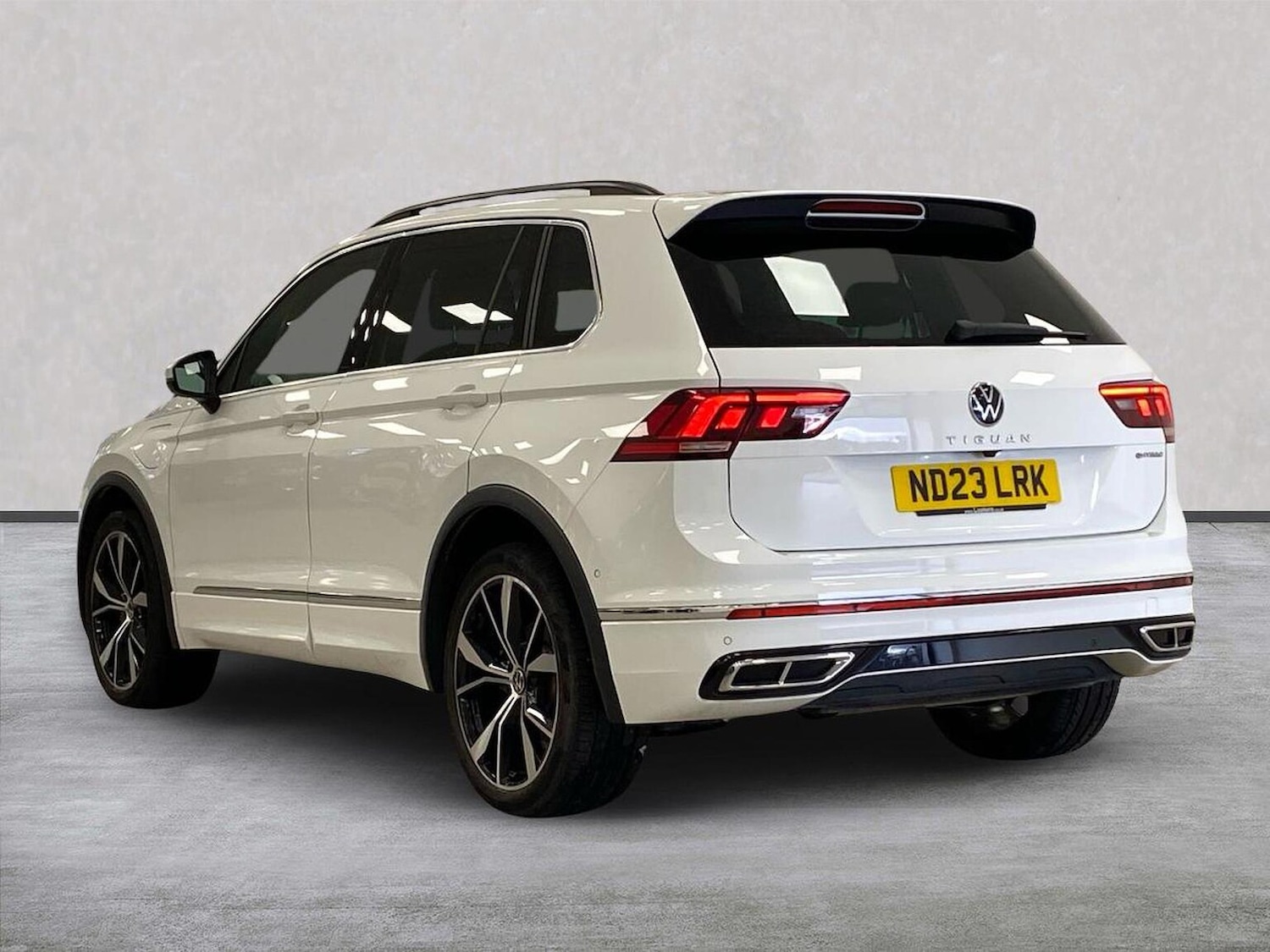 Used Volkswagen Tiguan 2023 for sale - 76682627: Photo 2