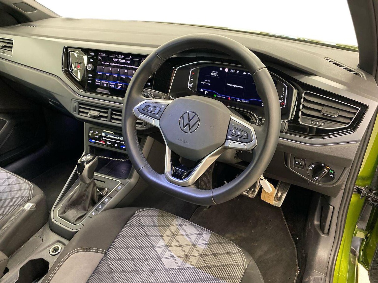 Used Volkswagen Taigo 2024 for sale - 76837159: Photo 15