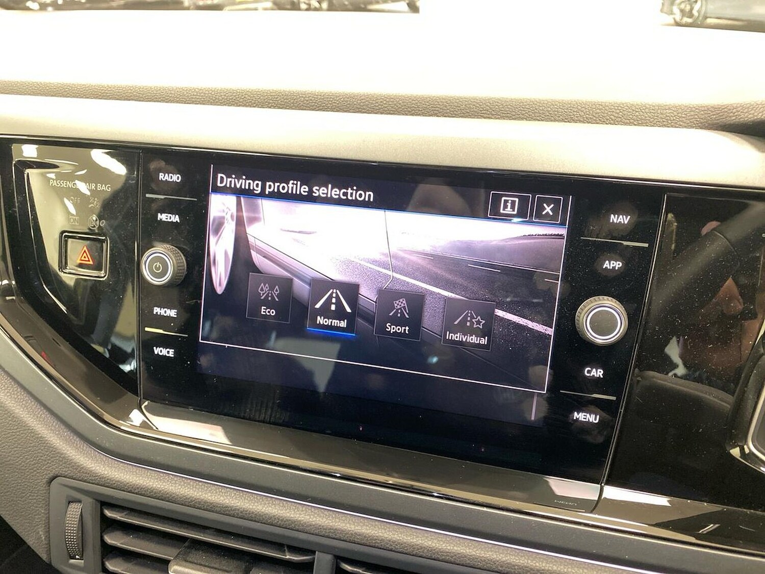 Used Volkswagen Taigo 2024 for sale - 76837159: Photo 29