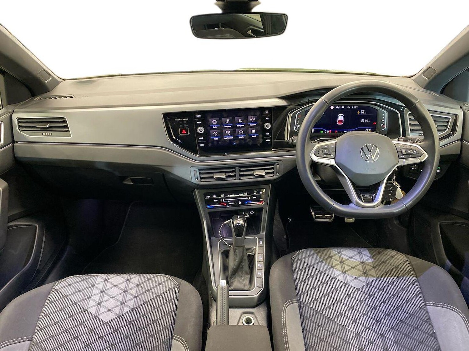 Used Volkswagen Taigo 2024 for sale - 76837159: Photo 8