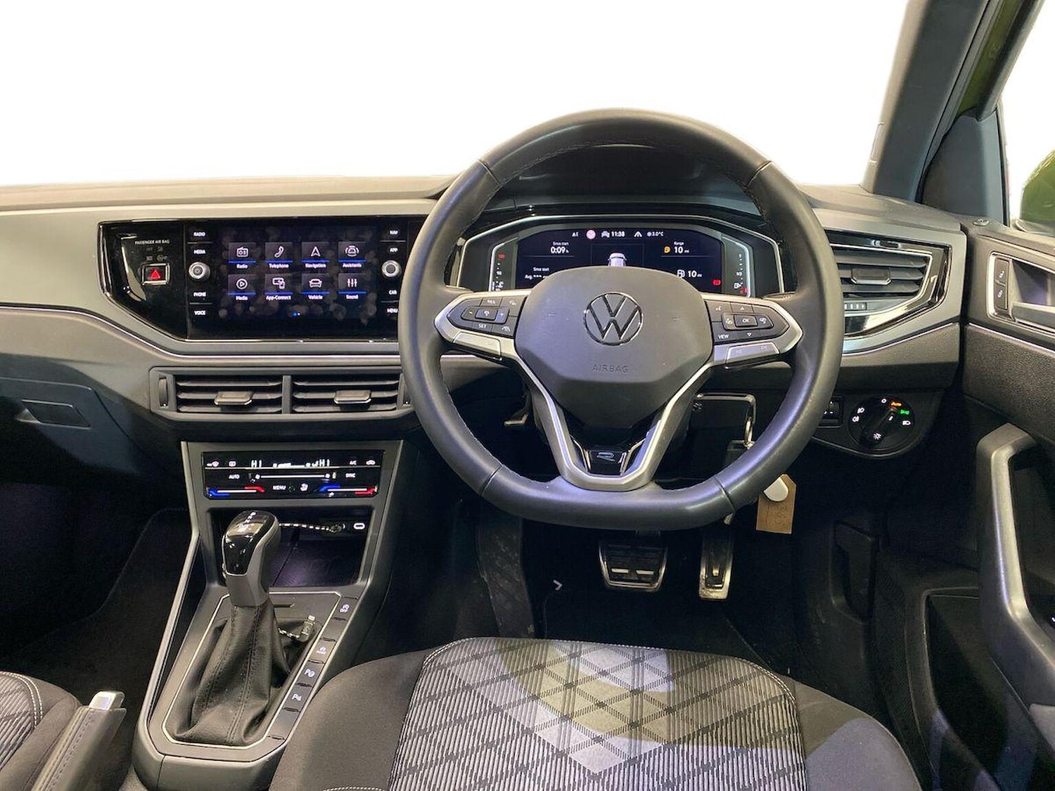 Used Volkswagen Taigo 2024 for sale - 76837159: Photo 9