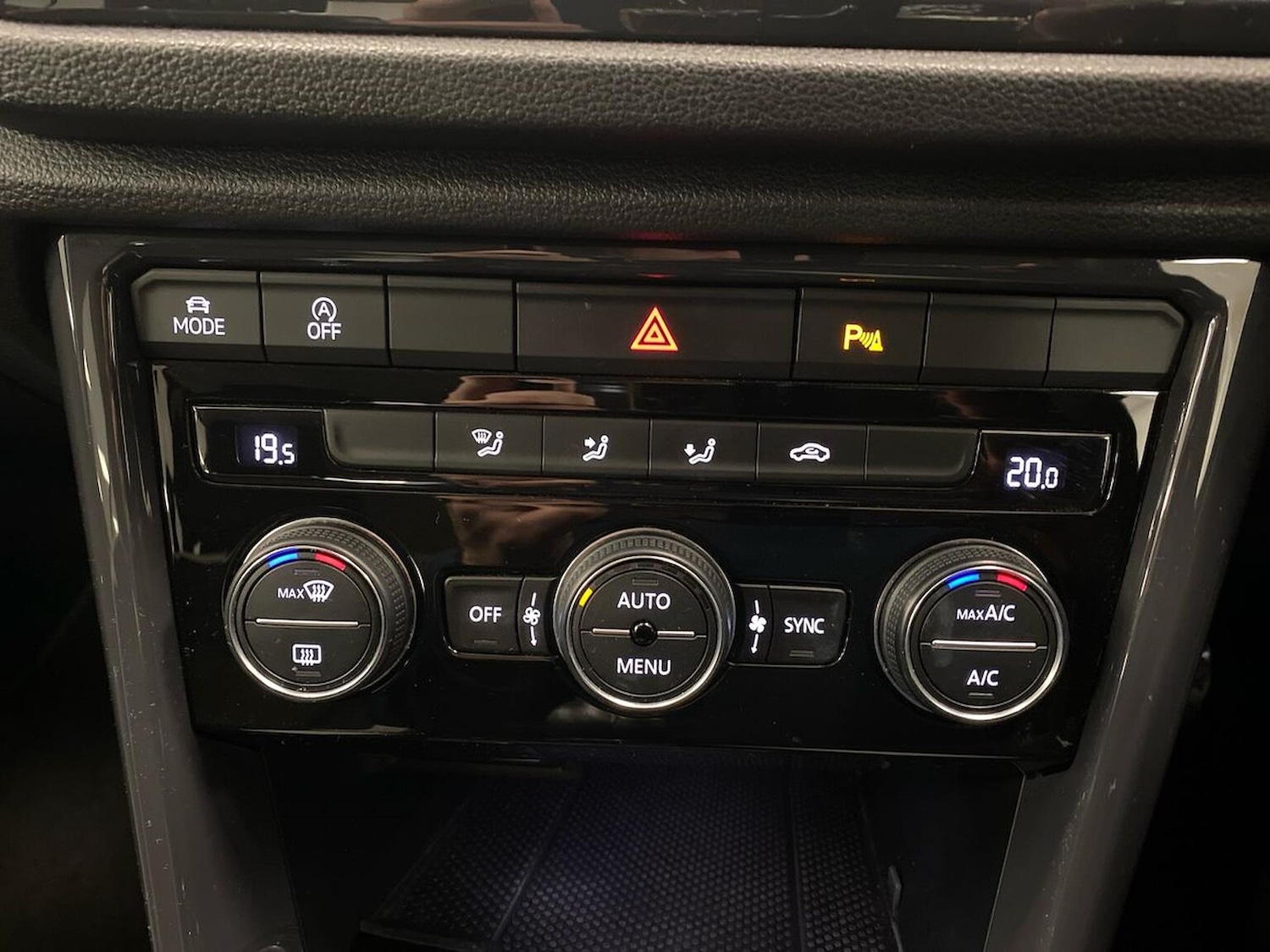 Used Volkswagen T-Roc 2019 for sale - 76310152: Photo 12