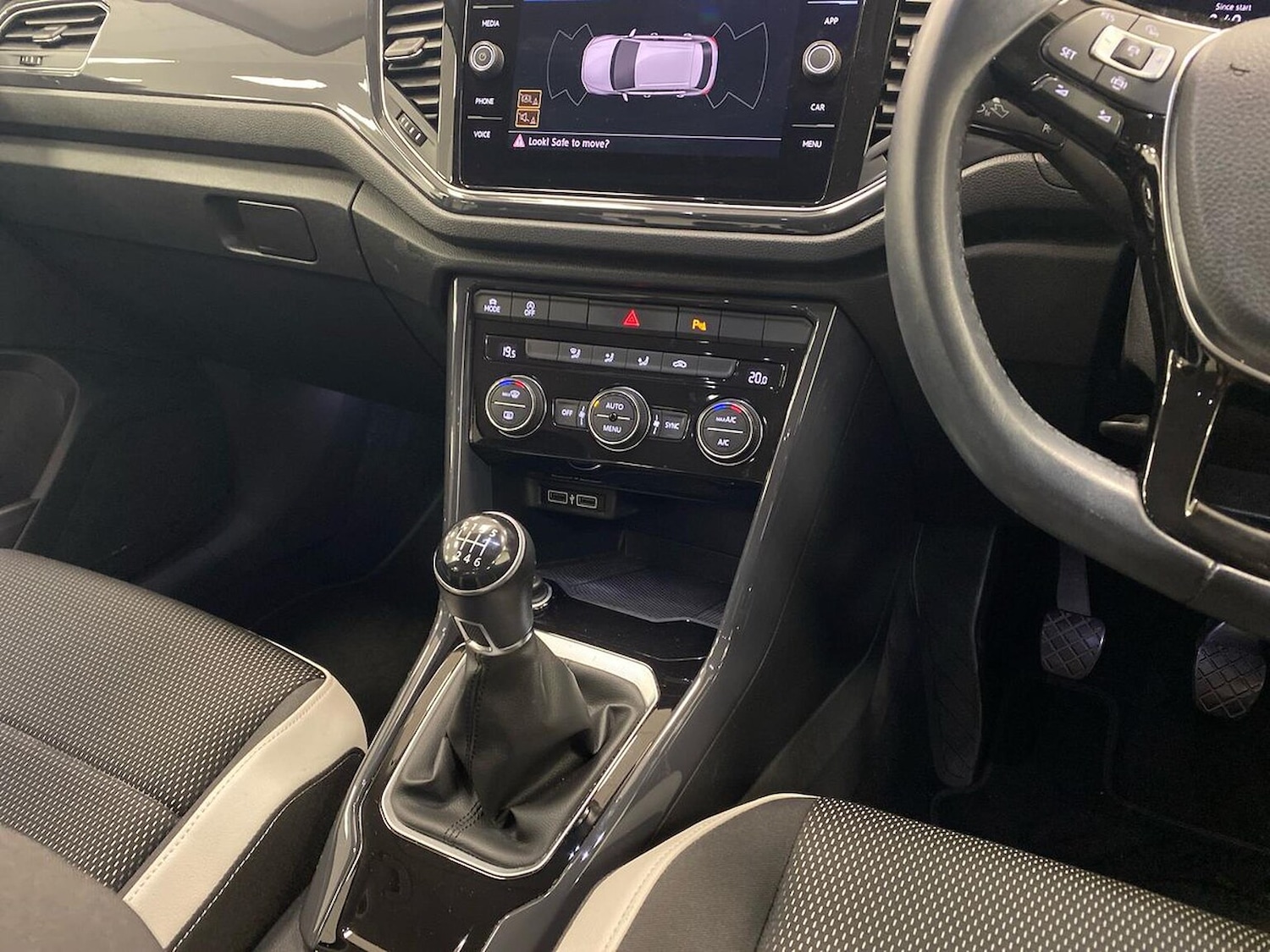 Used Volkswagen T-Roc 2019 for sale - 76310152: Photo 13