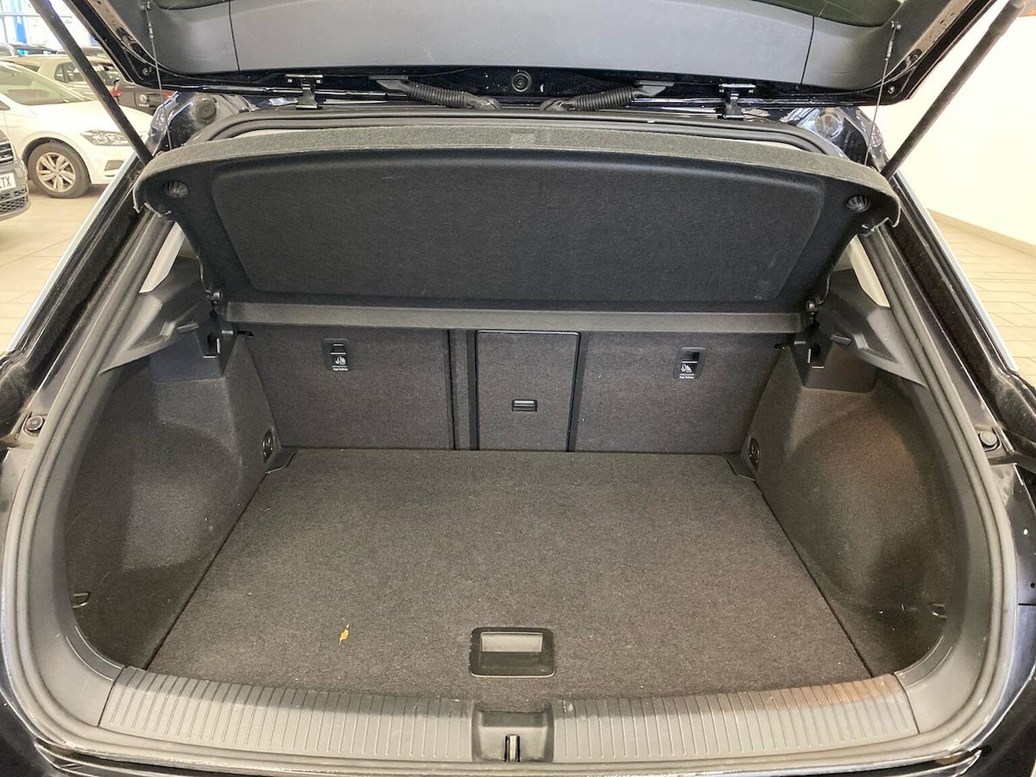 Used Volkswagen T-Roc 2019 for sale - 76310152: Photo 17