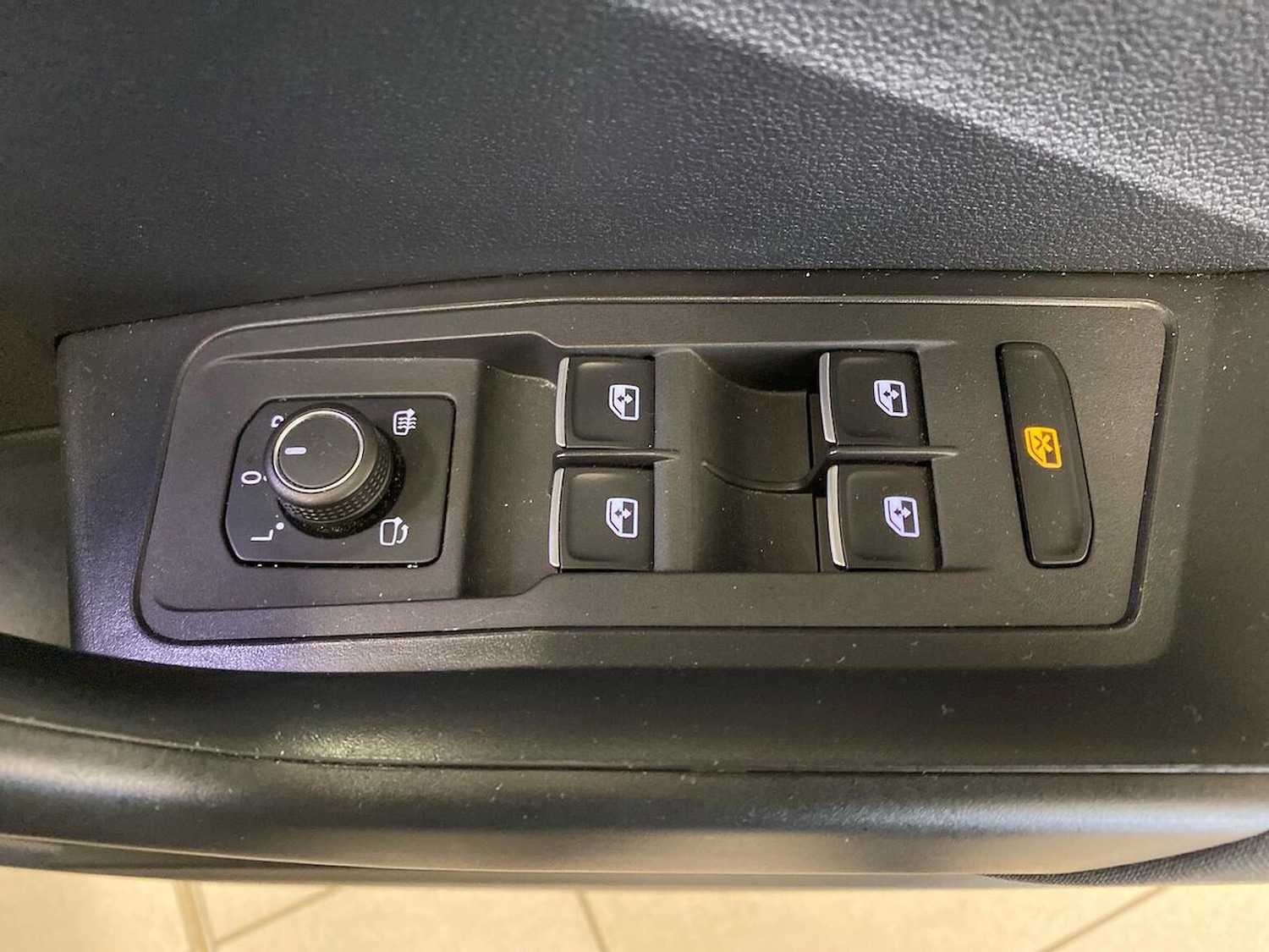 Used Volkswagen T-Roc 2019 for sale - 76310152: Photo 21