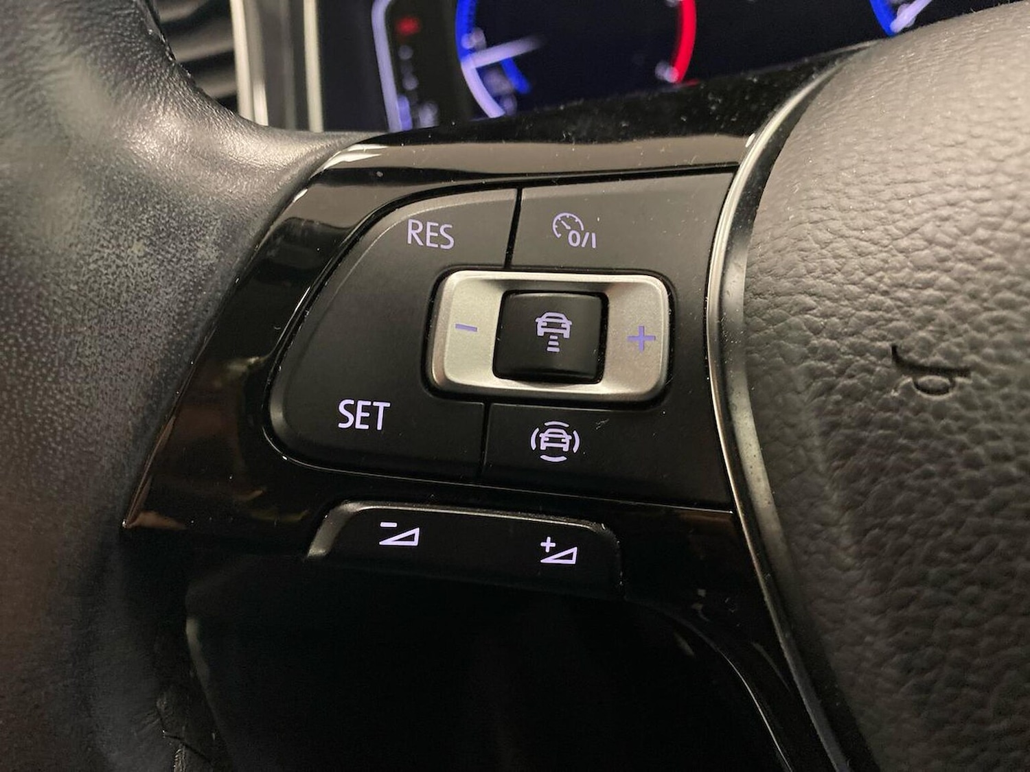 Used Volkswagen T-Roc 2019 for sale - 76310152: Photo 25