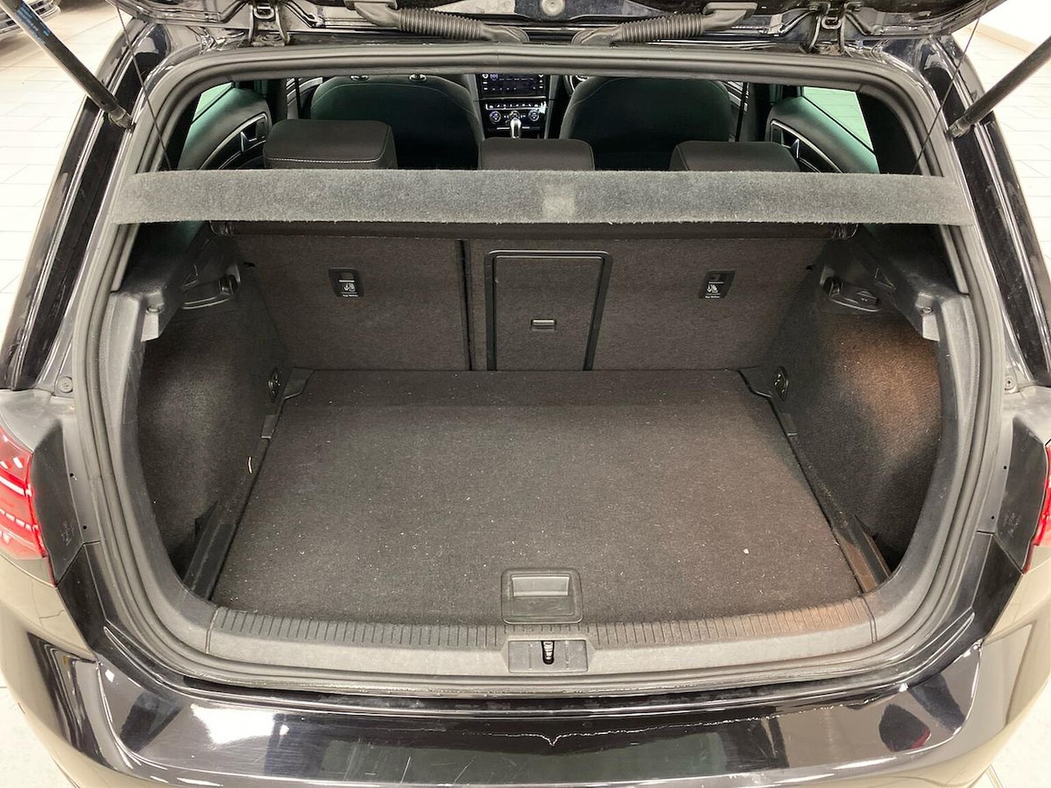 Used Volkswagen Golf 2019 for sale - 76911251: Photo 17