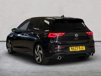 Used Volkswagen Golf 2023 for sale - 76082470: Photo 2