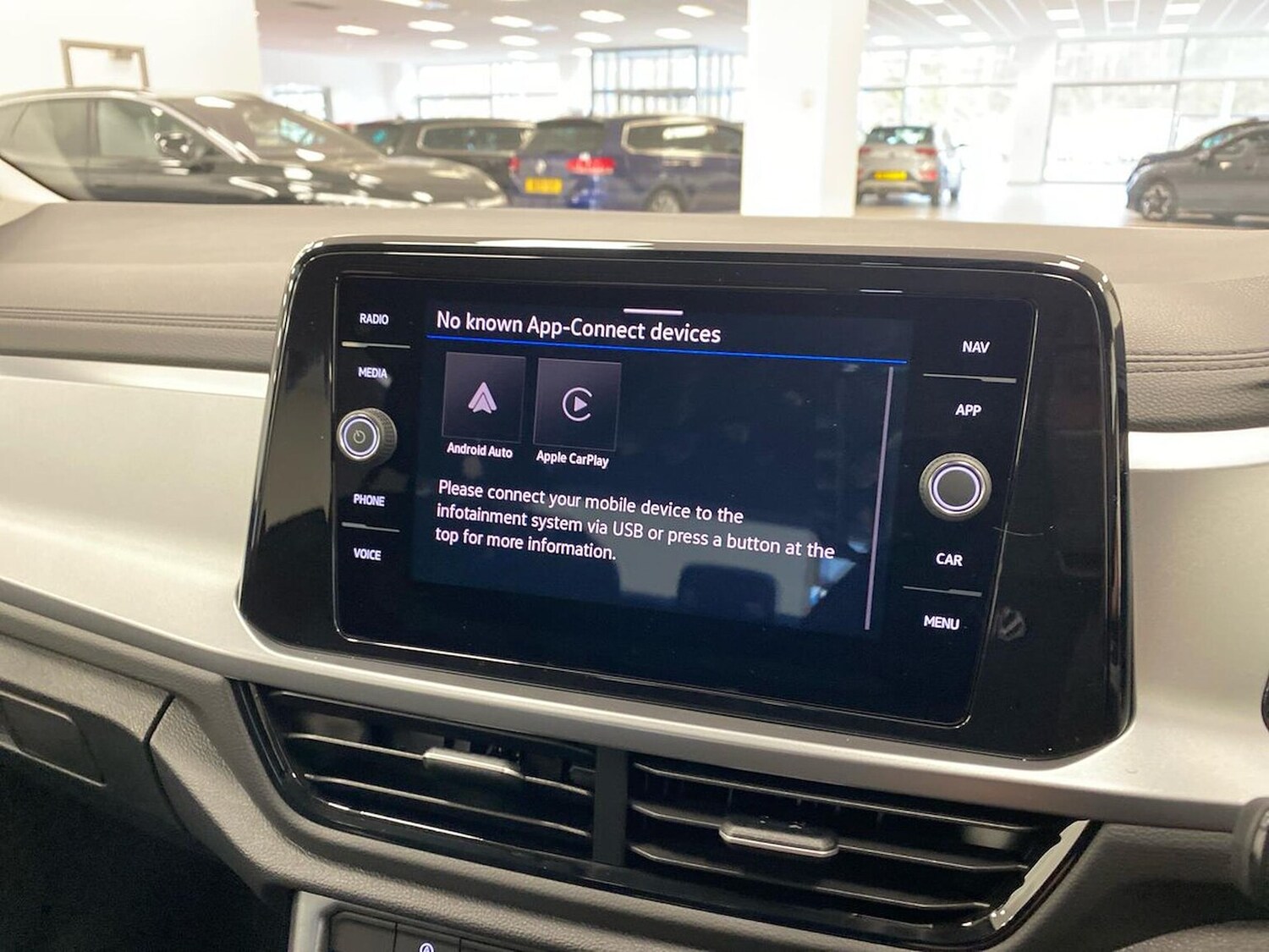 Used Volkswagen T-Roc 2025 for sale - 77487420: Photo 24