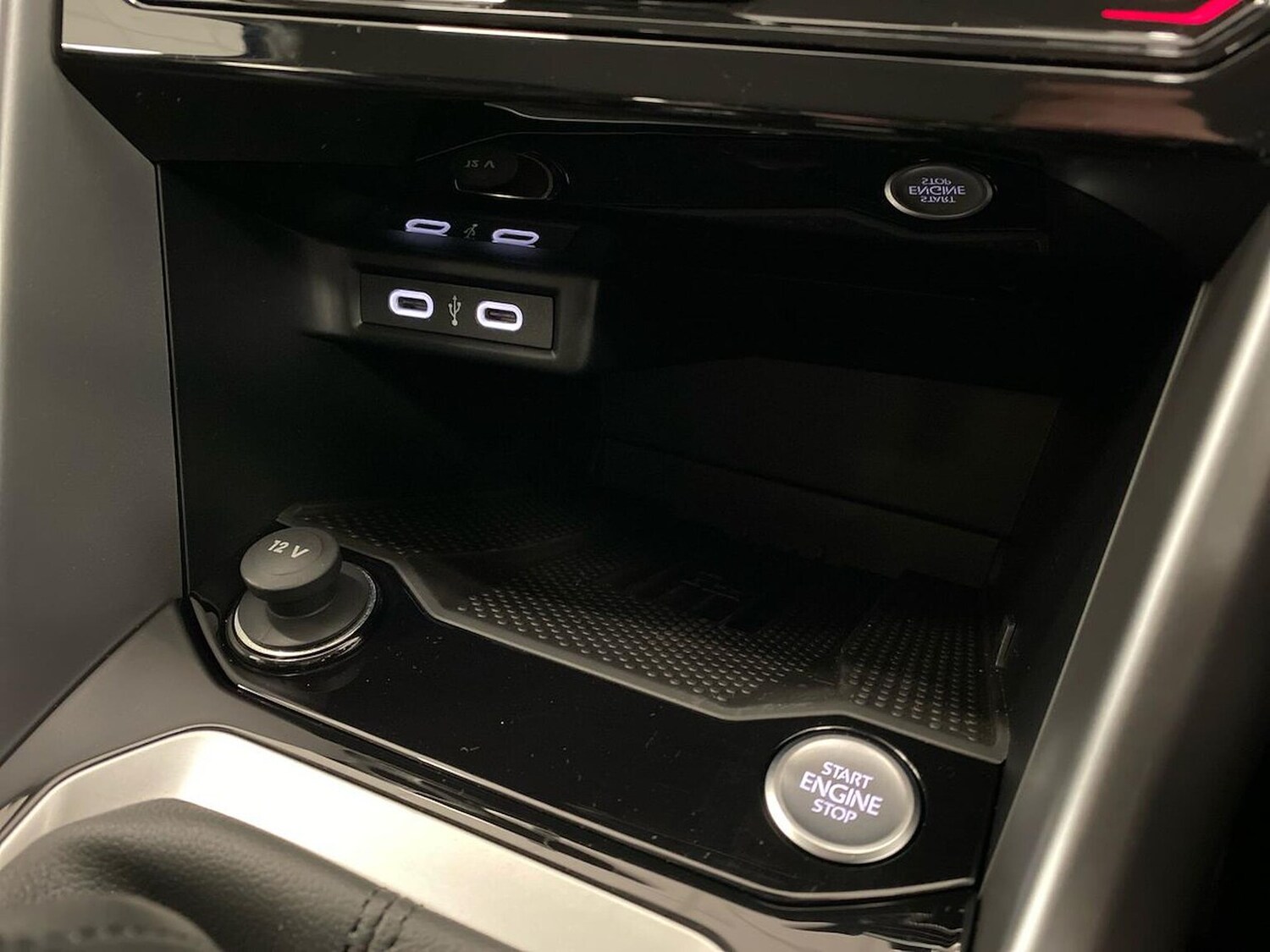 Used Volkswagen T-Roc 2025 for sale - 77487420: Photo 28