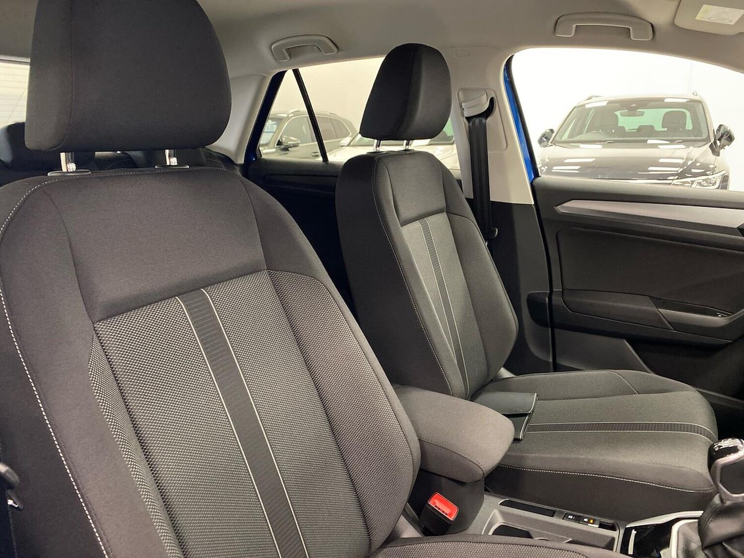 Used Volkswagen T-Roc 2025 for sale - 77487420: Photo 31