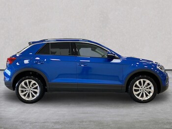 Used Volkswagen T-Roc 2025 for sale - 77487420: Photo