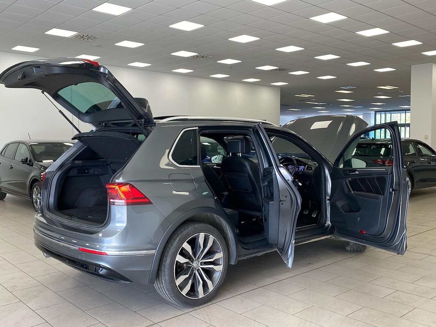 Used Volkswagen Tiguan 2018 for sale - 78194540: Photo 39