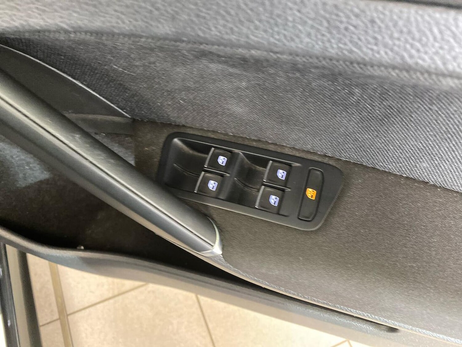 Used Volkswagen Golf 2016 for sale - 76651216: Photo 21