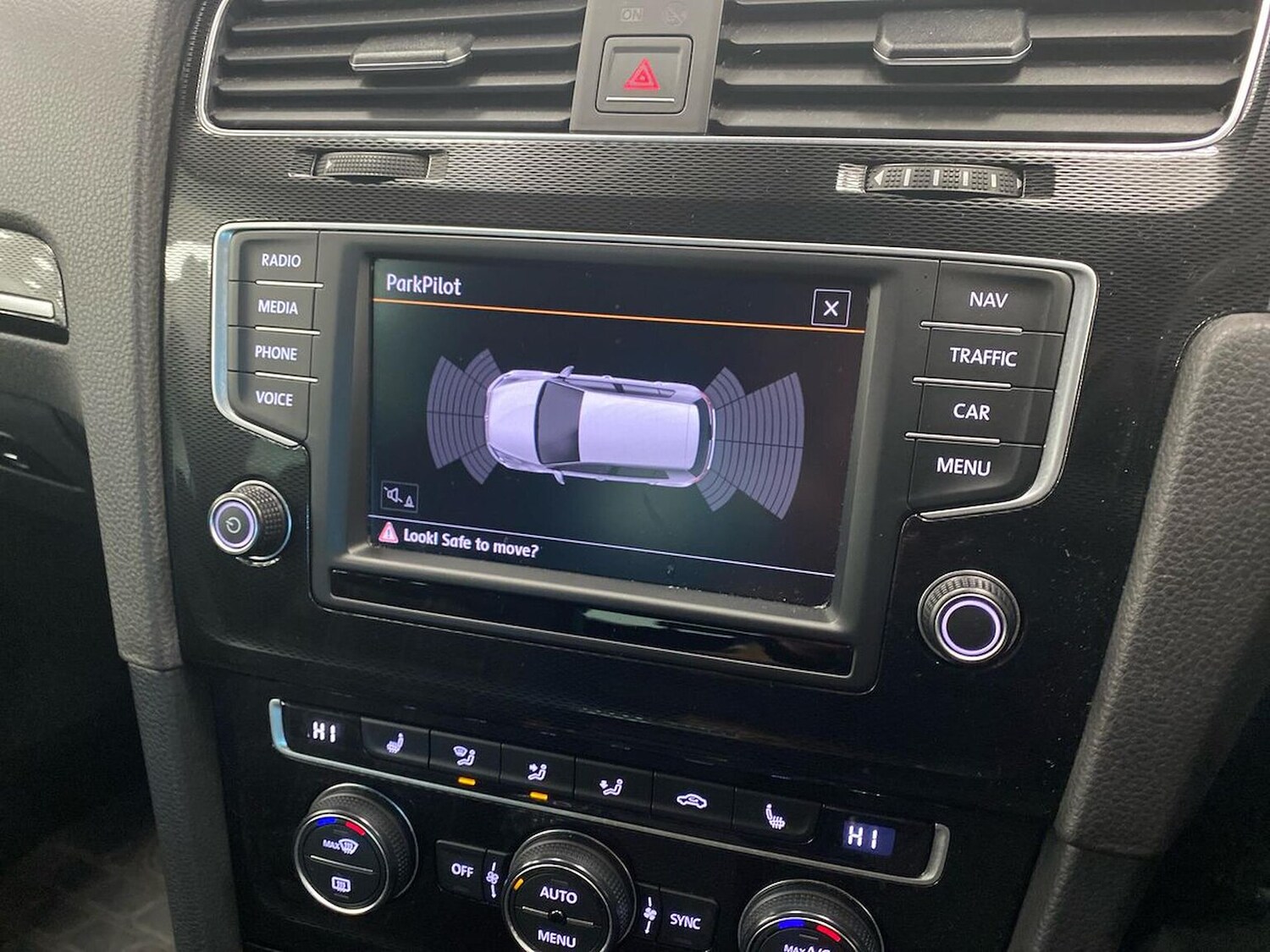 Used Volkswagen Golf 2016 for sale - 76651216: Photo 23