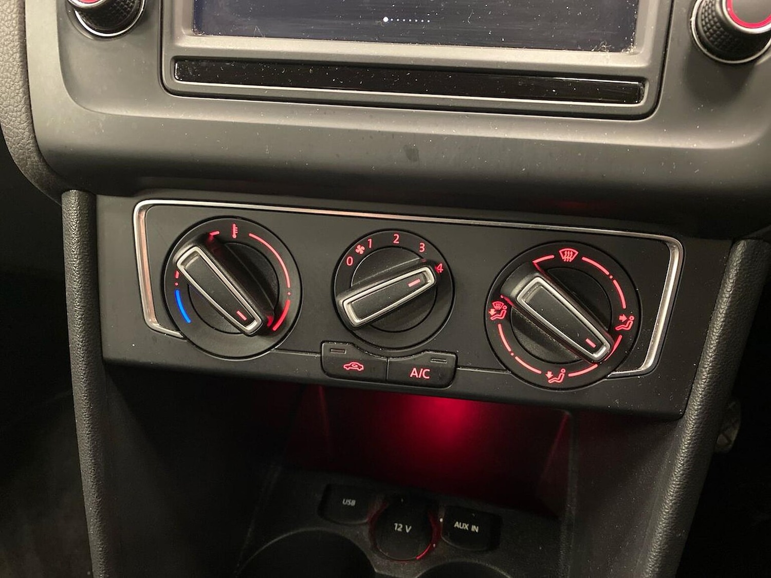 Used Volkswagen Polo 2014 for sale - 76638870: Photo 12