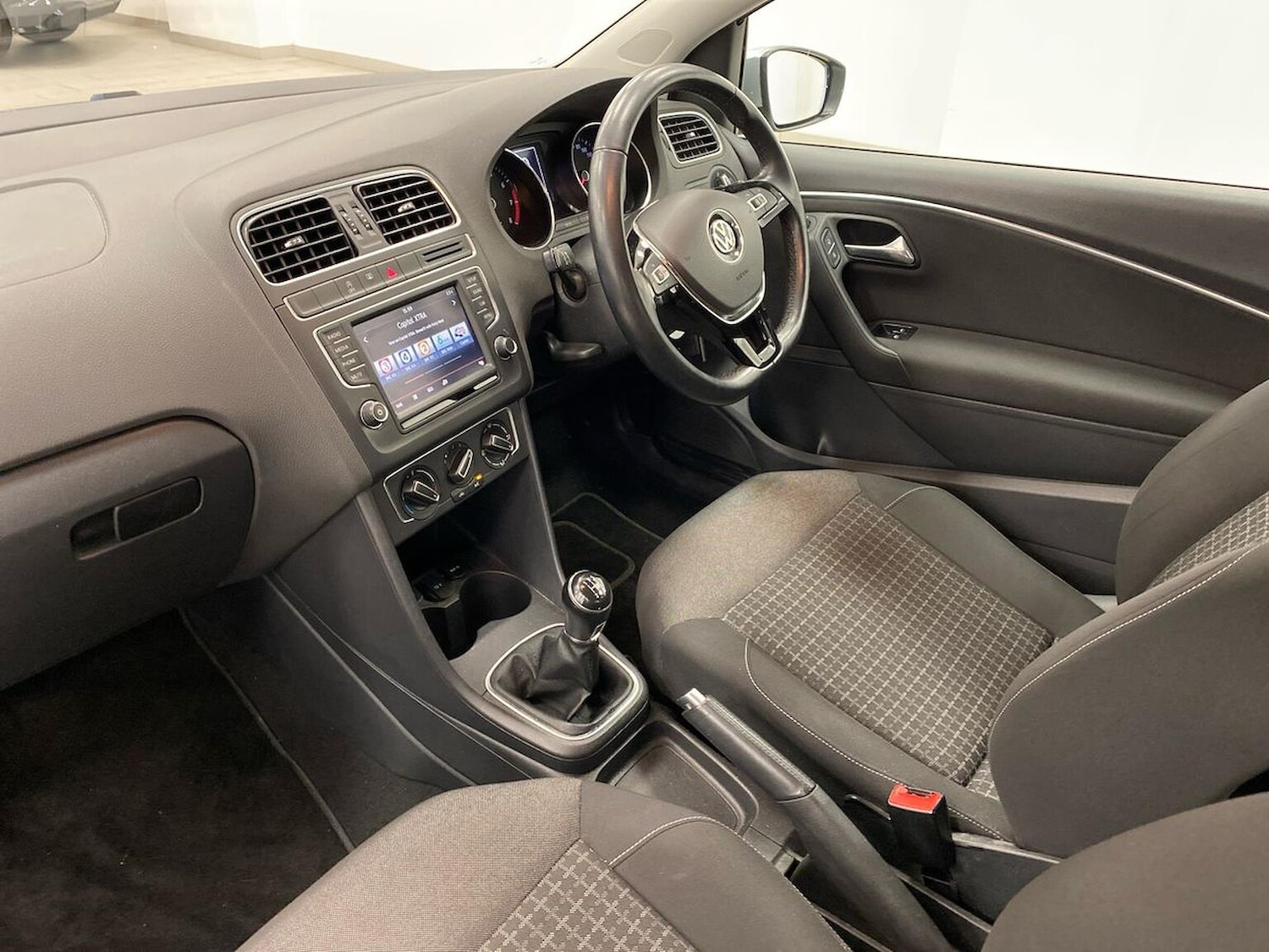 Used Volkswagen Polo 2014 for sale - 76638870: Photo 7