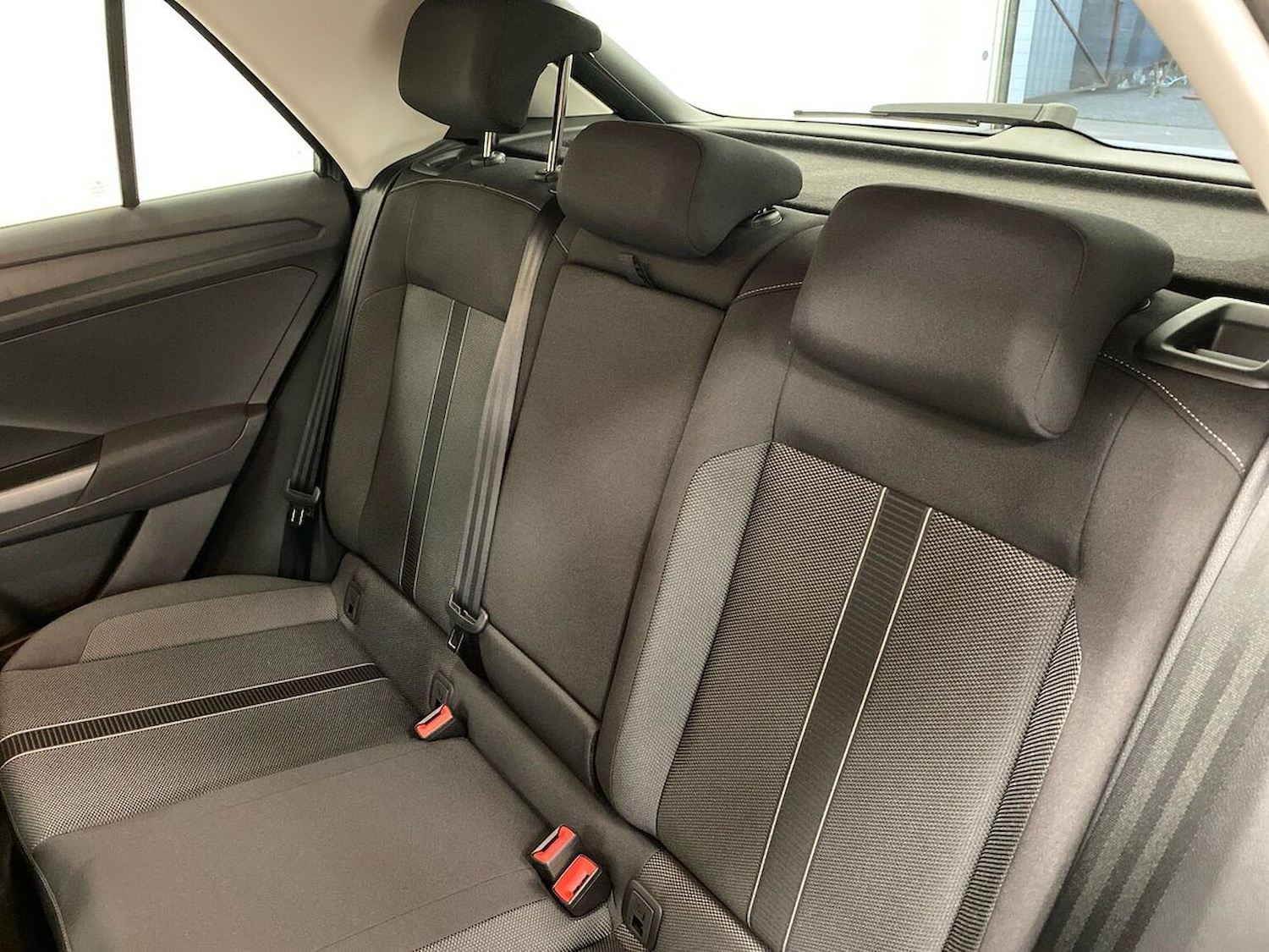 Used Volkswagen T-Roc 2025 for sale - 76193247: Photo 16
