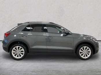 Used Volkswagen T-Roc 2025 for sale - 76193247: Photo 3